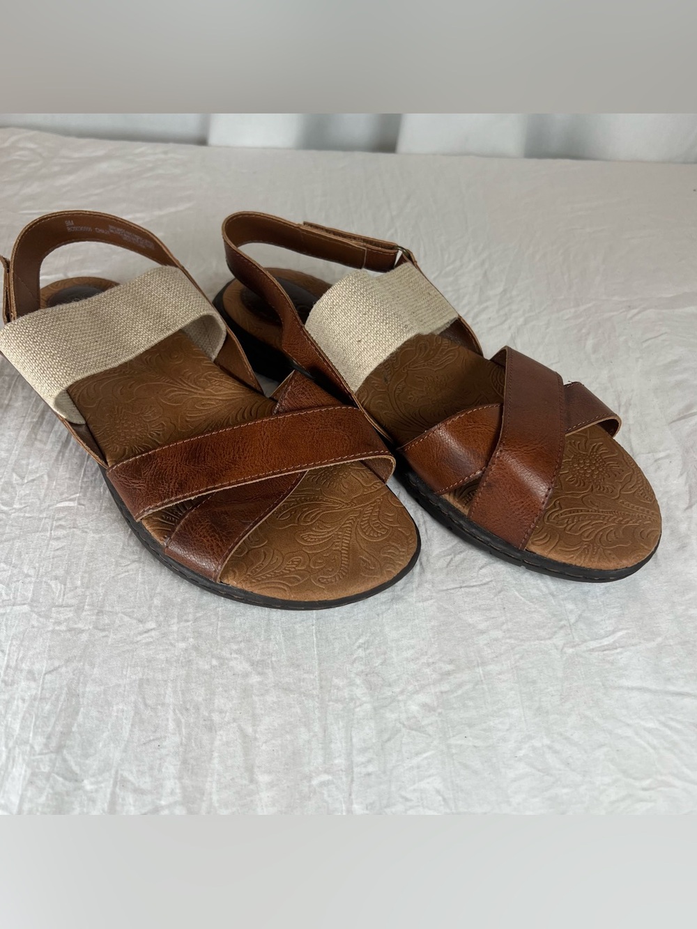 B.O.C Women’s sz9 Brown CrossStrap Elastic Band Adjustable Strap Comfort Sandals